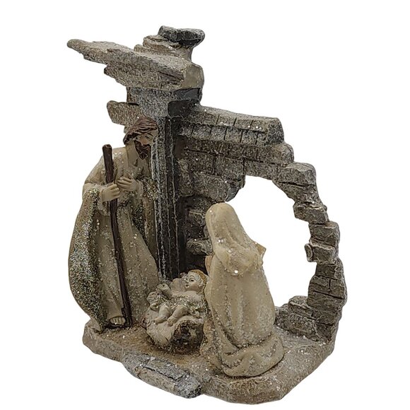 Nativity Scene Figurine With Holy Family And Stable Glitter Accents 7in Tall - Picture 6 of 11